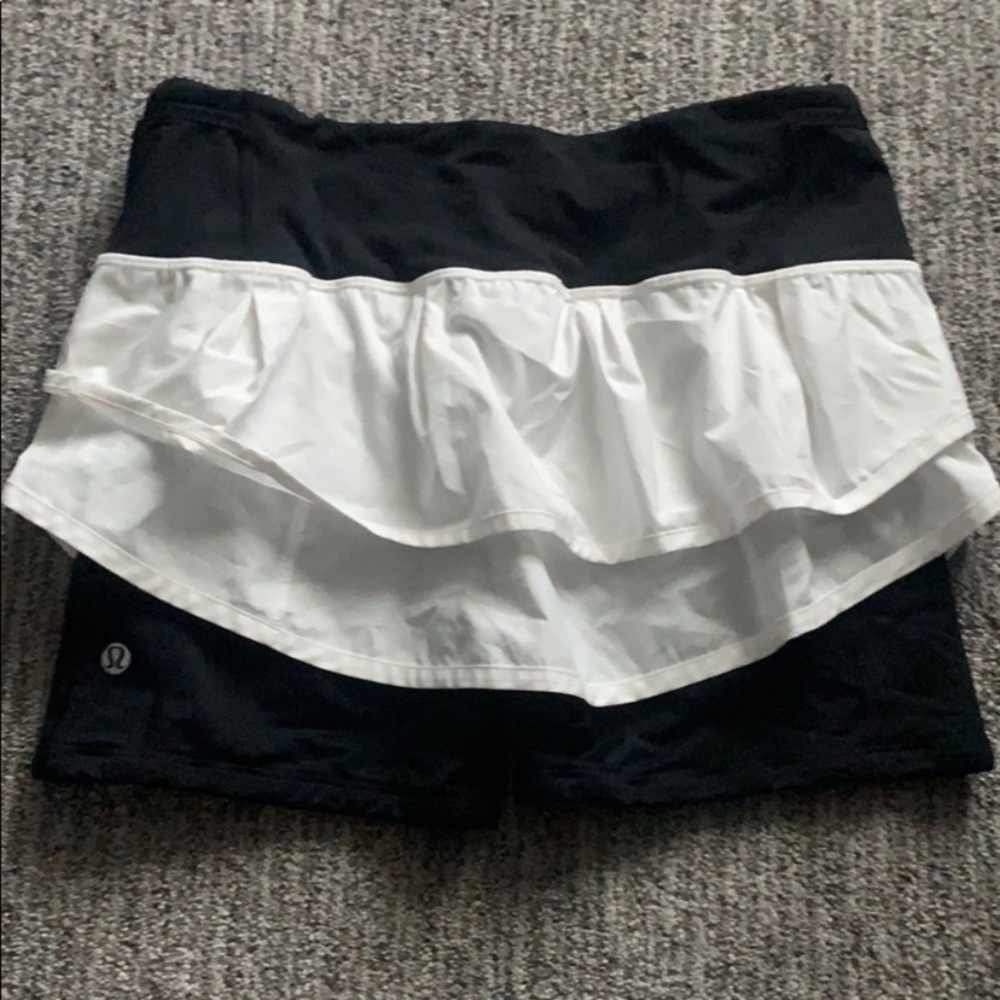 Lululemon shorts!!!! Size 6!